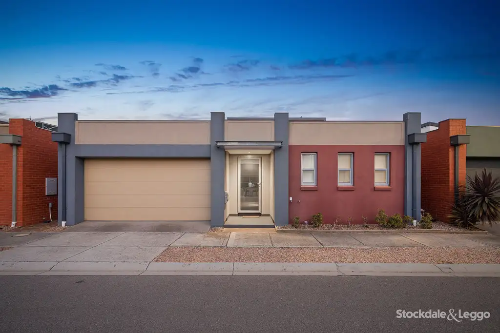 Main view of Homely house listing, 8 Applewood Way, Craigieburn VIC 3064