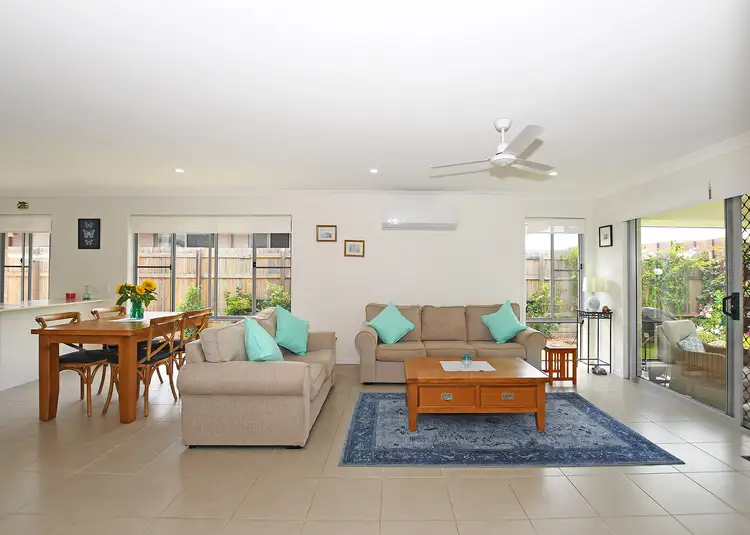 66 O'Connell Parade, Urraween QLD 4655