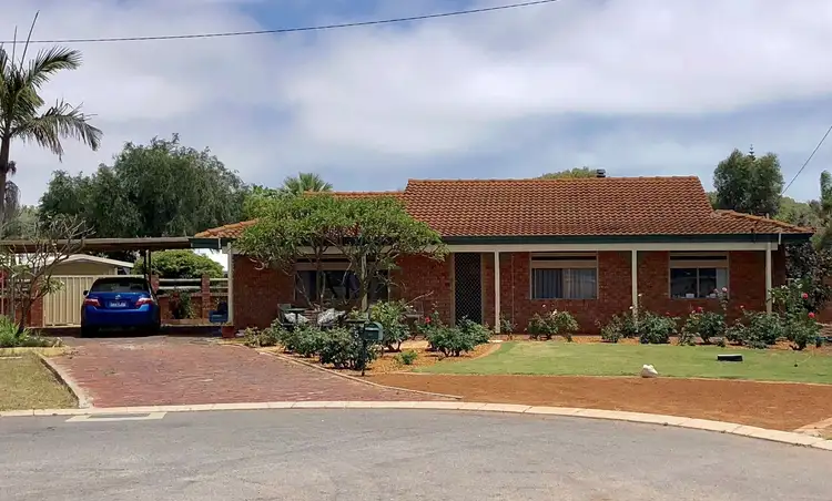 5 Weeks Court, Rangeway WA 6530
