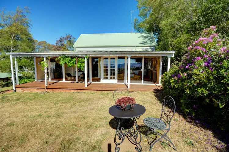 16 Lookout Street, Blackheath NSW 2785