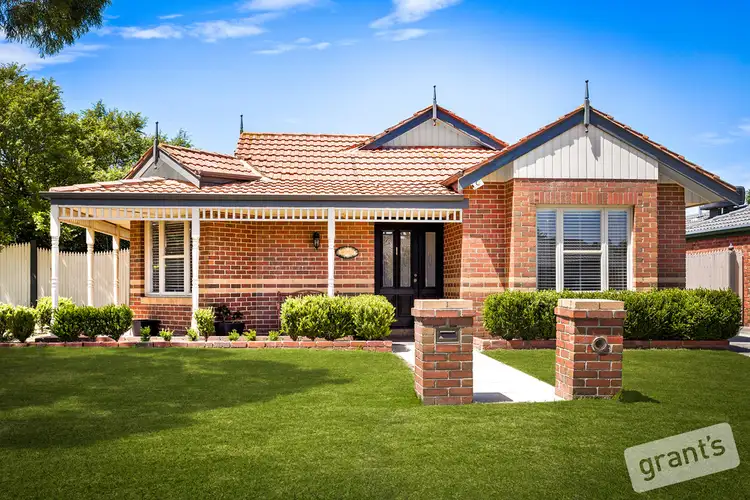 1 Camira Court, Berwick VIC 3806