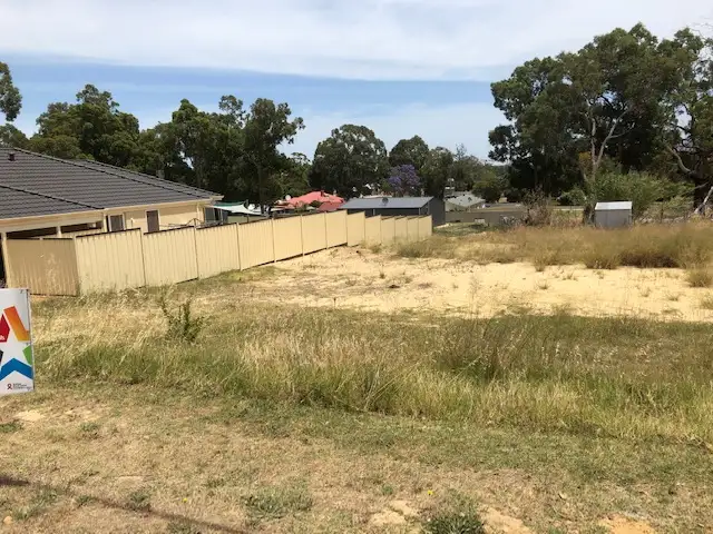 11 Barrington Knight Rd, Yarloop WA 6218