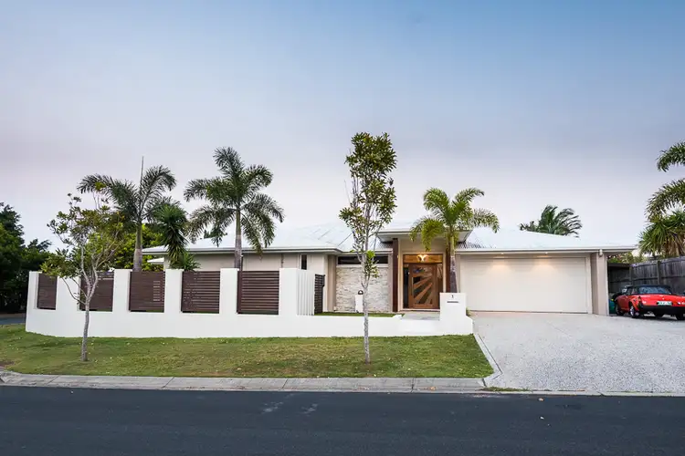 1 Robur Crescent, Mountain Creek QLD 4557