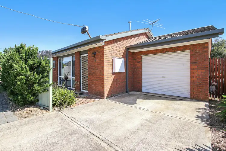 2/2 Gayview Drive, Wodonga VIC 3690