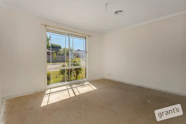 Fifth view of Homely house listing, 7 Oakgrove Drive, Narre Warren South VIC 3805