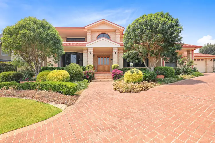 7 St Aubins Place, Glen Alpine NSW 2560