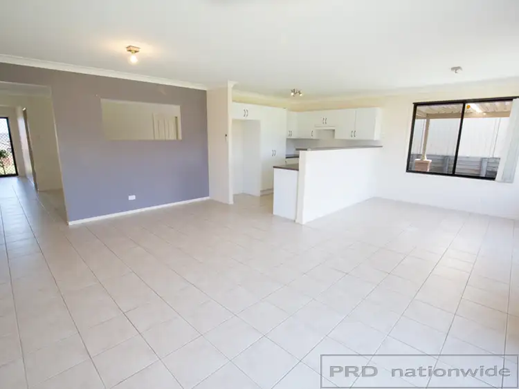 Fifth view of Homely house listing, 10 Kelly Circuit, Rutherford NSW 2320