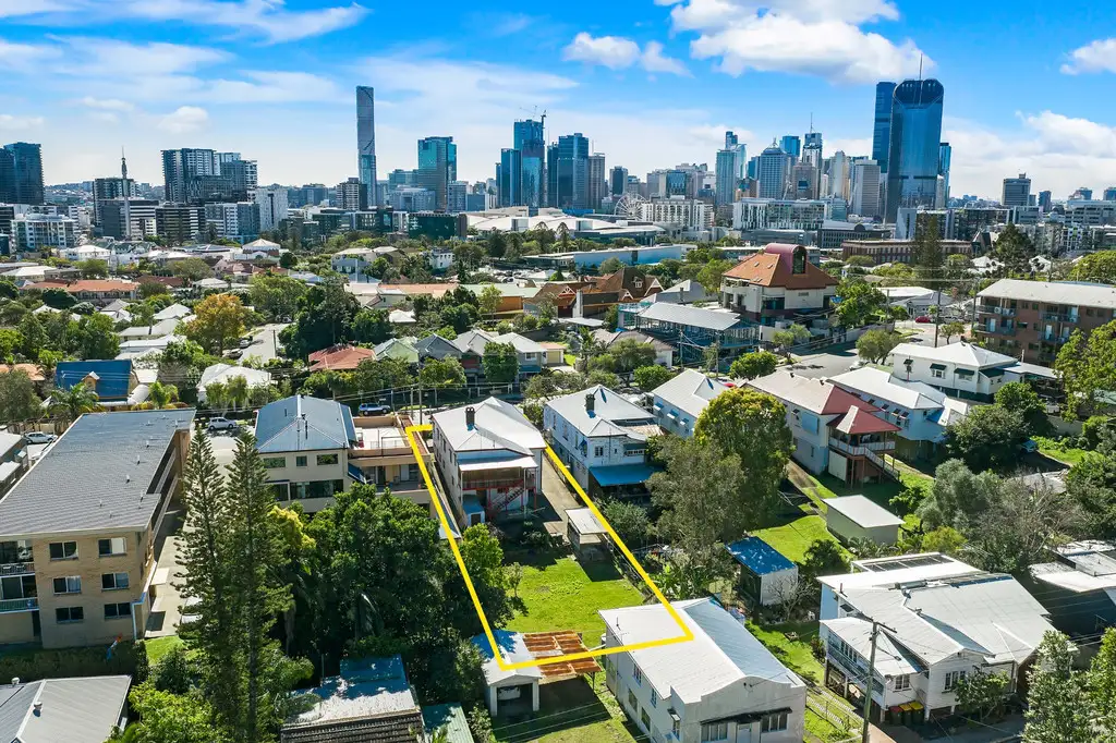 Main view of Homely house listing, 18 Brighton Road, Highgate Hill QLD 4101