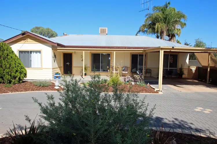 25 Sixteenth Street, Renmark SA 5341