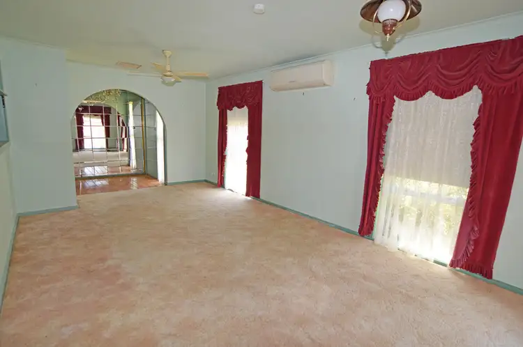 Second view of Homely house listing, 10 Mulga Street, Red Cliffs VIC 3496