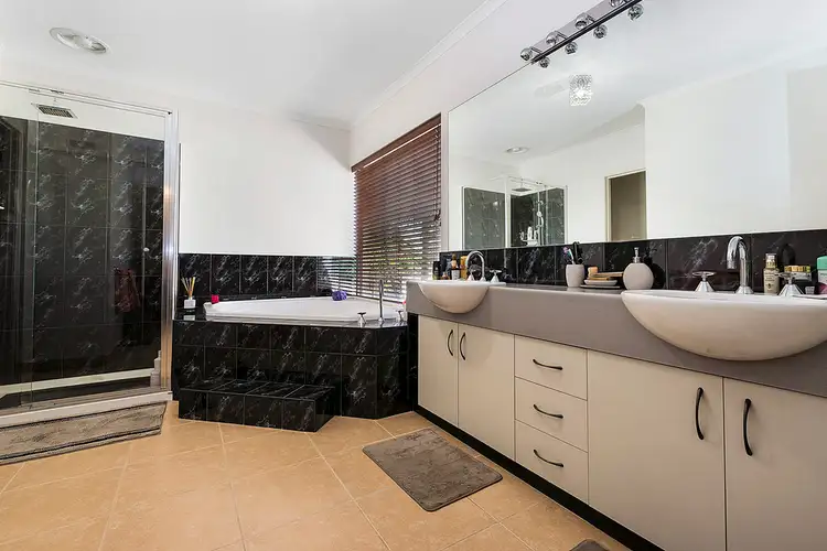 Sixth view of Homely house listing, 7 Tasman Court, Echuca VIC 3564