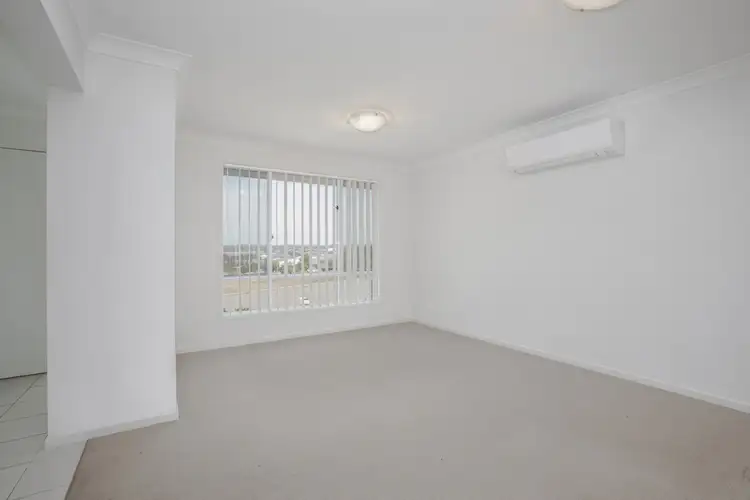 Fourth view of Homely house listing, 18 Les Circuit, Gillieston Heights NSW 2321