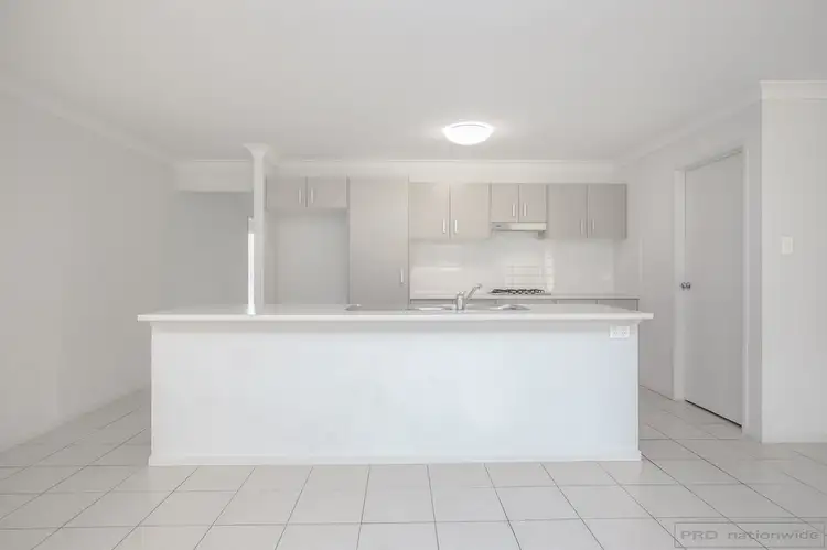 Fifth view of Homely house listing, 18 Les Circuit, Gillieston Heights NSW 2321