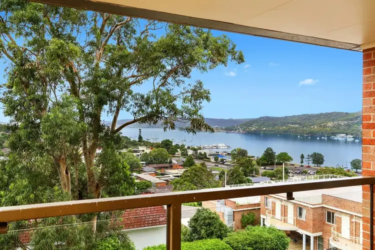 27/3 Joseph Lloyd Close, Gosford NSW 2250