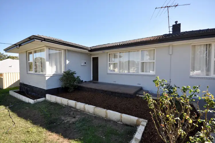 13 Clark Way, Orelia WA 6167
