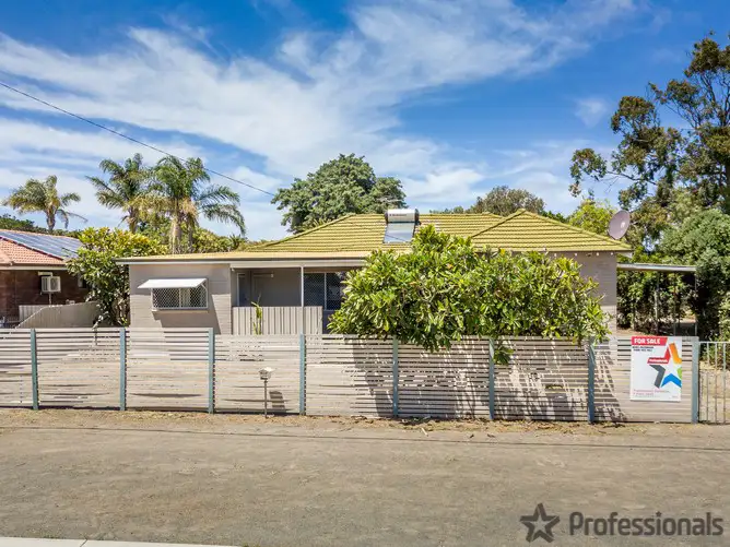 208 Fifth Street, Wonthella WA 6530