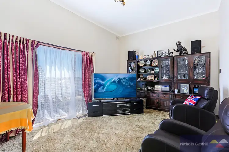 Sixth view of Homely house listing, 10 Gray Close, Endeavour Hills VIC 3802