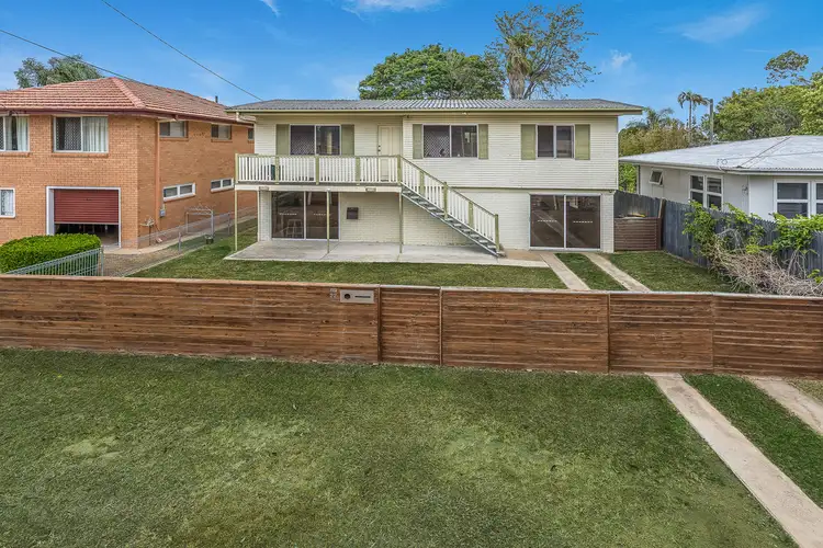 22 Kabura St, Clontarf QLD 4019