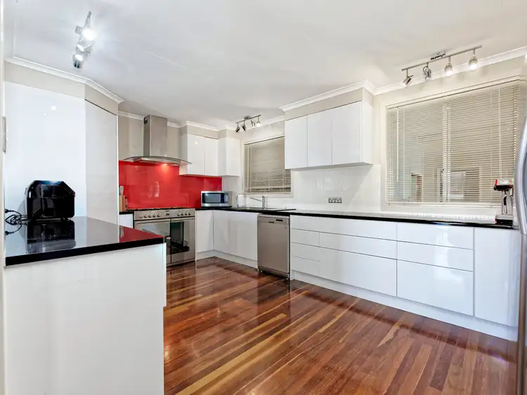 111 Sims Road, Avenell Heights QLD 4670
