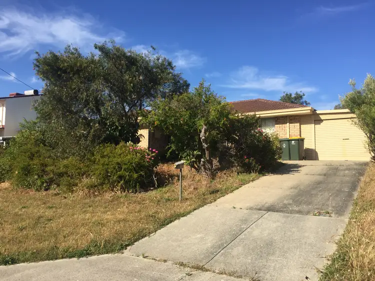 27 Moorpark Avenue, Yanchep WA 6035
