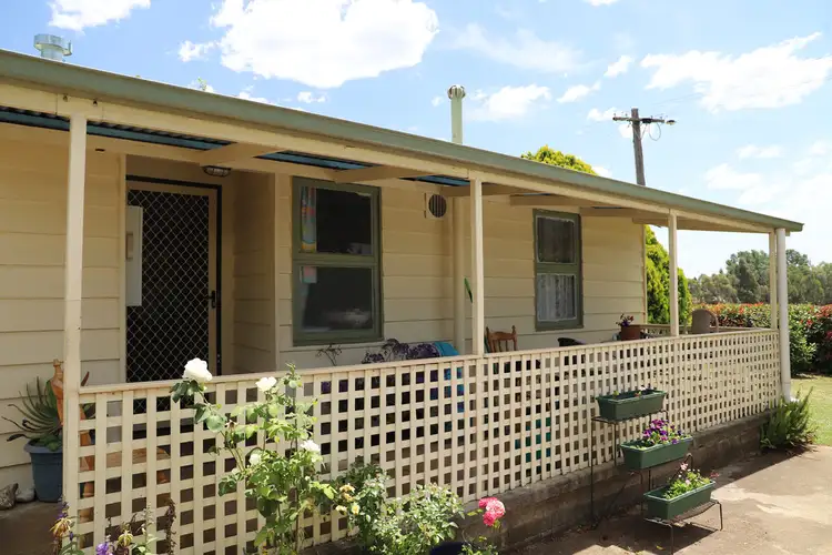 16 Valley Avenue, Mount Beauty VIC 3699