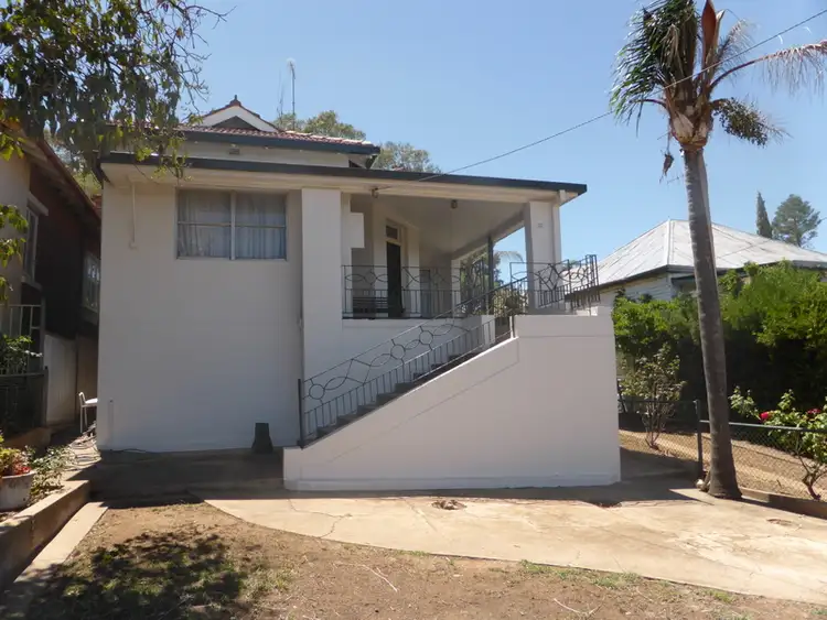 13 Currajong Street, Parkes NSW 2870