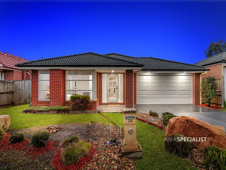 34 Spearwood Rise, Cranbourne West VIC 3977