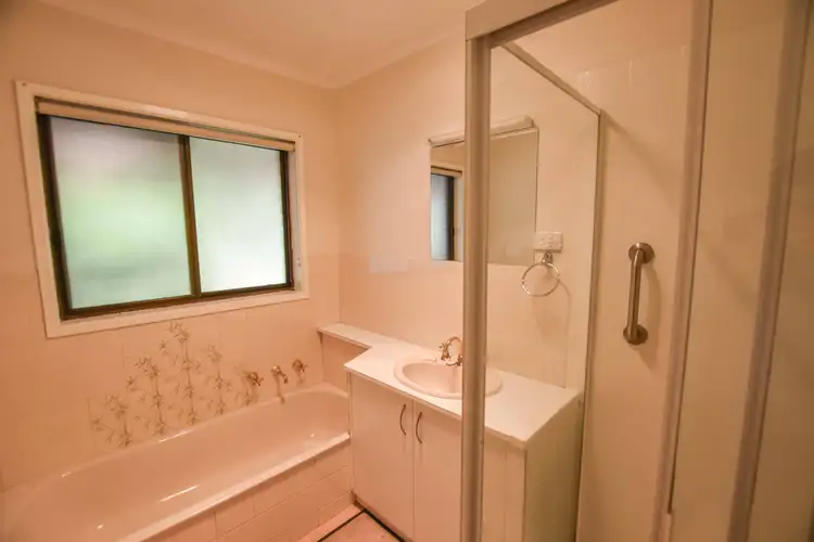 Fifth view of Homely house listing, 2 Kneebone Court, Myrtleford VIC 3737