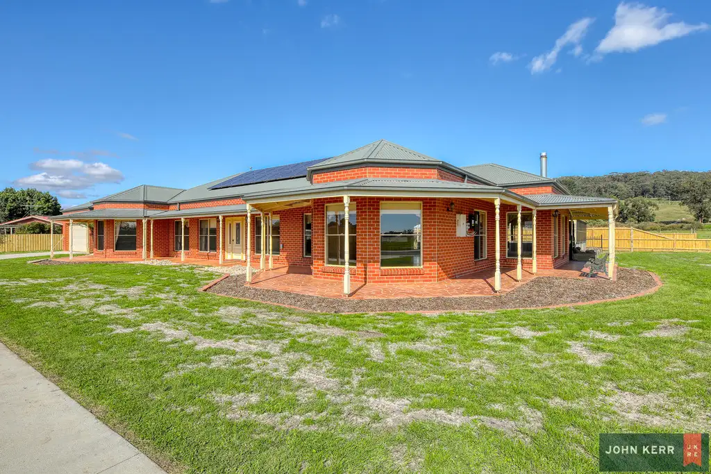 Main view of Homely house listing, 6 OAK FIELD PLACE, Trafalgar VIC 3824