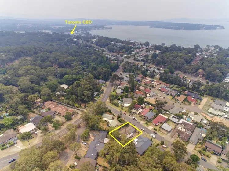 4 Hampton Street, Toronto NSW 2283