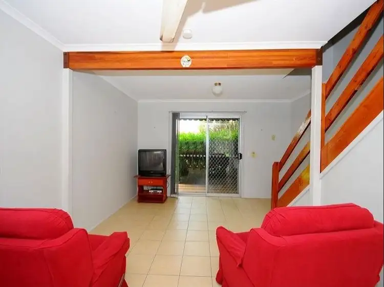 Third view of Homely unit listing, Unit 2/6-8 Beach Road, Pialba QLD 4655