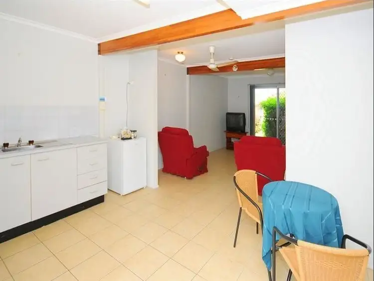 Fourth view of Homely unit listing, Unit 2/6-8 Beach Road, Pialba QLD 4655