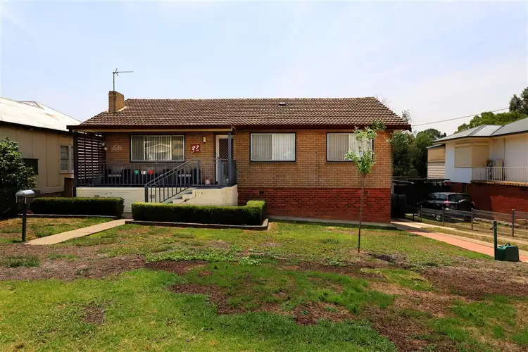 27 Sydney Street, Tumut NSW 2720