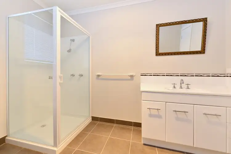 Fifth view of Homely villa listing, 1/18 Shenstone Place, Montrose TAS 7010