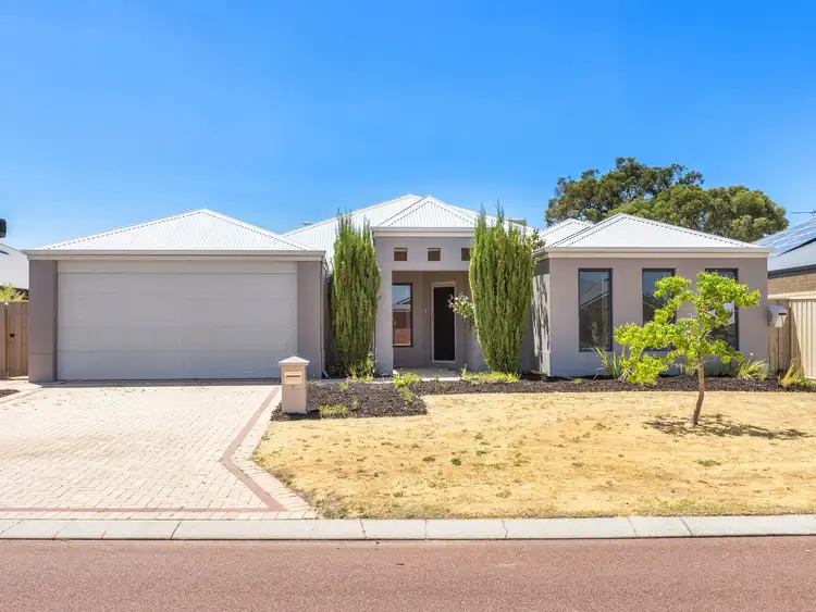 8 Teague Way, Lakelands WA 6180