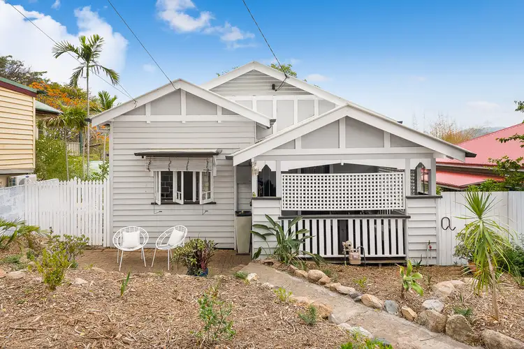 27 Osman St, Bardon QLD 4065