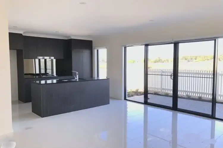 Second view of Homely townhouse listing, 27/1 Ancora Crescent, Hope Island QLD 4212