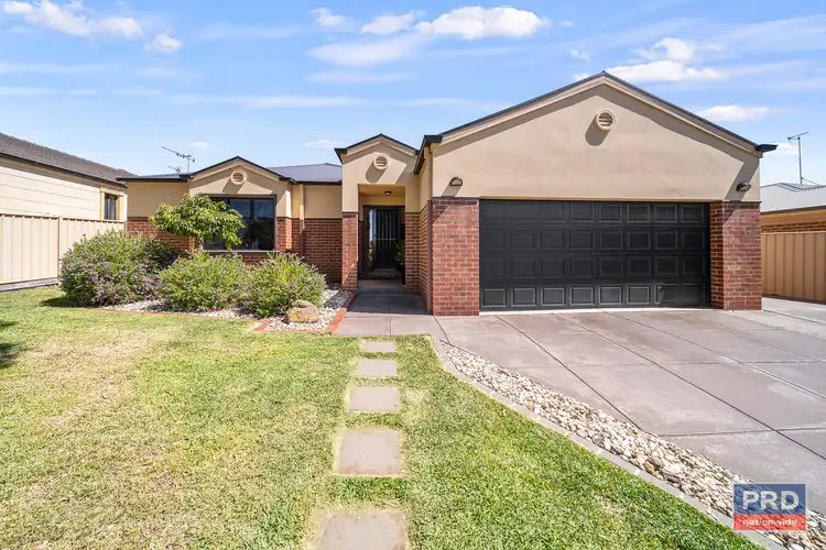 Second view of Homely house listing, 6 Ennor Place, Kangaroo Flat VIC 3555