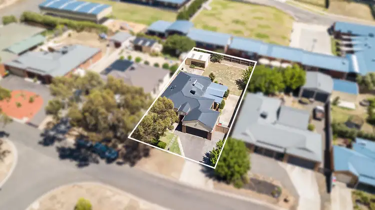 Third view of Homely house listing, 6 Ennor Place, Kangaroo Flat VIC 3555