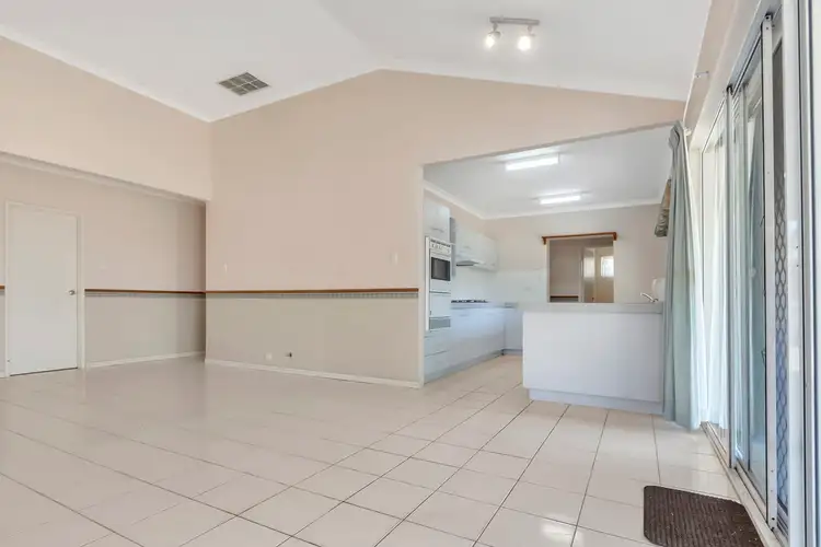 Seventh view of Homely house listing, 2 Discovery Drive, Morley WA 6062