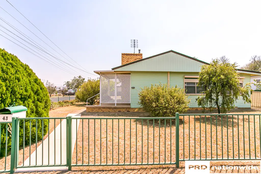 Main view of Homely house listing, 43 Oak Street, Tamworth NSW 2340