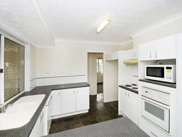 Fourth view of Homely house listing, 2 Colby Court, Kelso QLD 4815