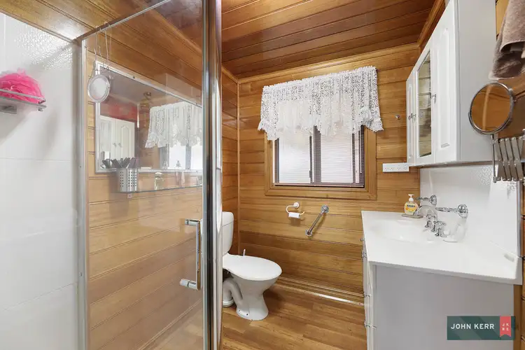 Seventh view of Homely house listing, 2 Mitchell Court, Moe VIC 3825