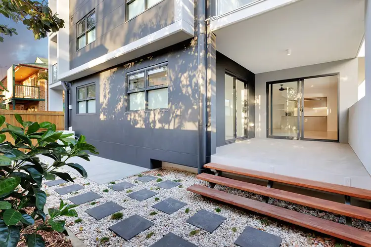 2/73 Primrose Street, Sherwood QLD 4075