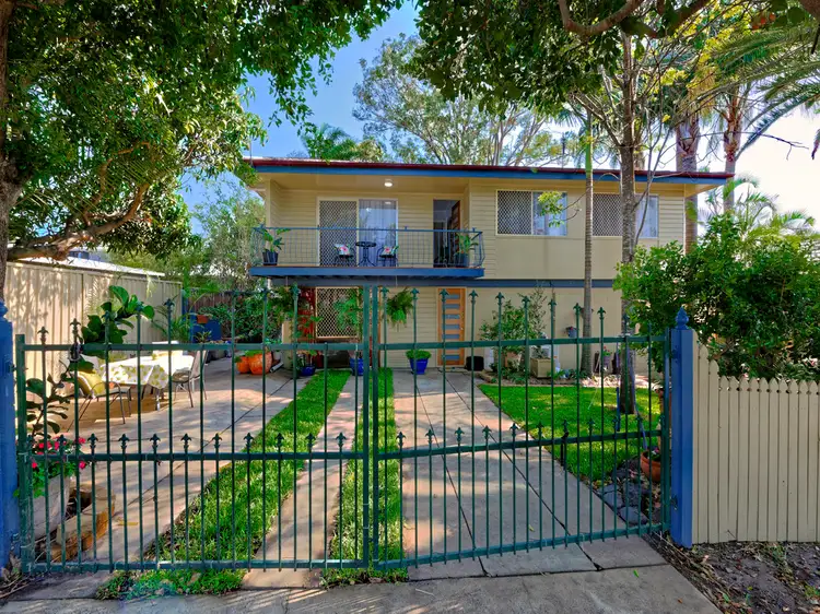 65 Griffith Rd, Scarborough QLD 4020