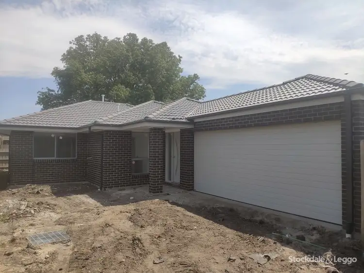 2/15 Henry Street, Koo Wee Rup VIC 3981