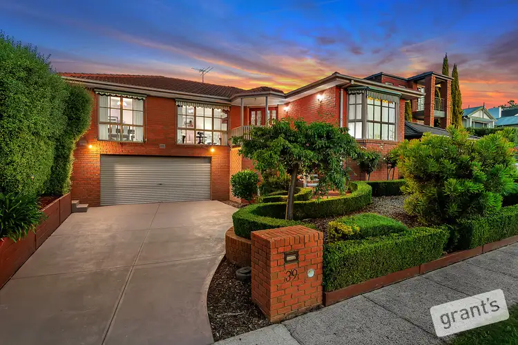 39 Lawrence Drive, Berwick VIC 3806