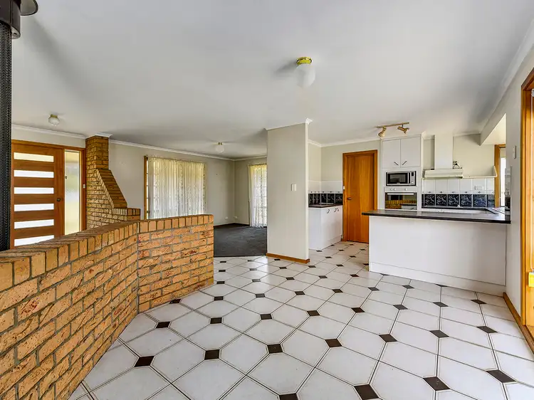 Second view of Homely house listing, 6 Woodcrest Close, Mount Gambier SA 5290