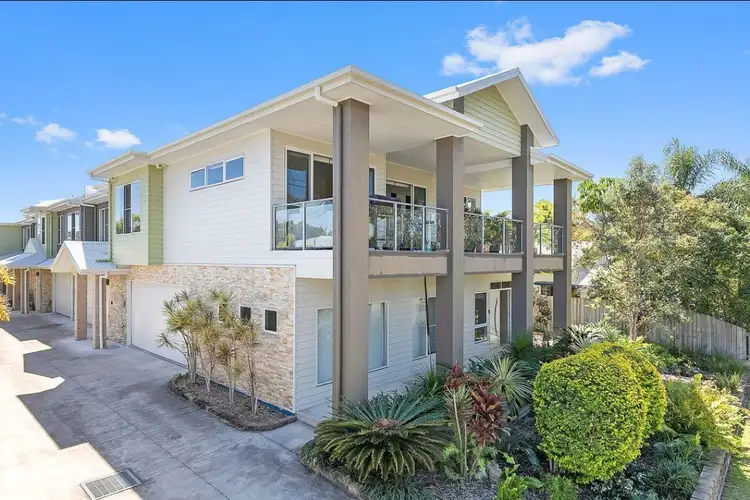 1/5 Pulgul Street, Urangan QLD 4655