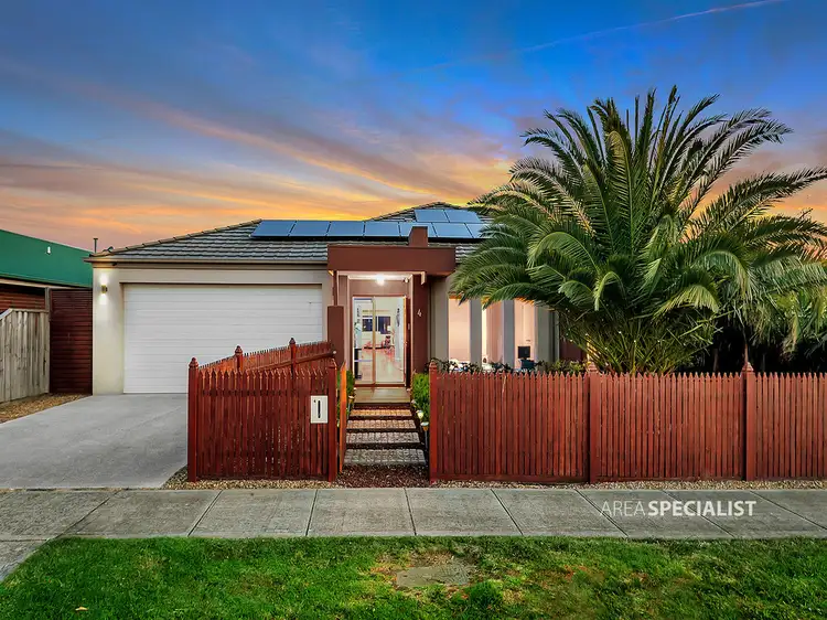4 Silvergum Place, Cranbourne VIC 3977